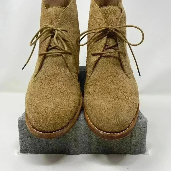 Huma Blanco Suede tie up Bootie - Picture 2 of 7